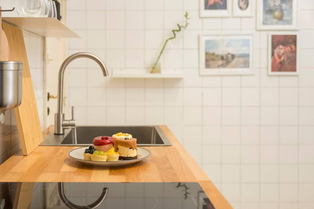 Ultra-Central University Square Apartament Apartament บูคาเรสต์ ภายนอก รูปภาพ